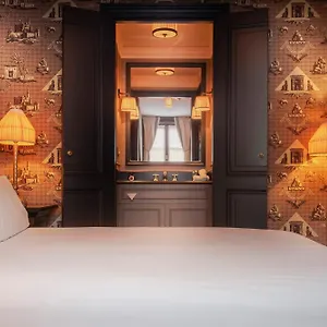 Maison Athénée Paris